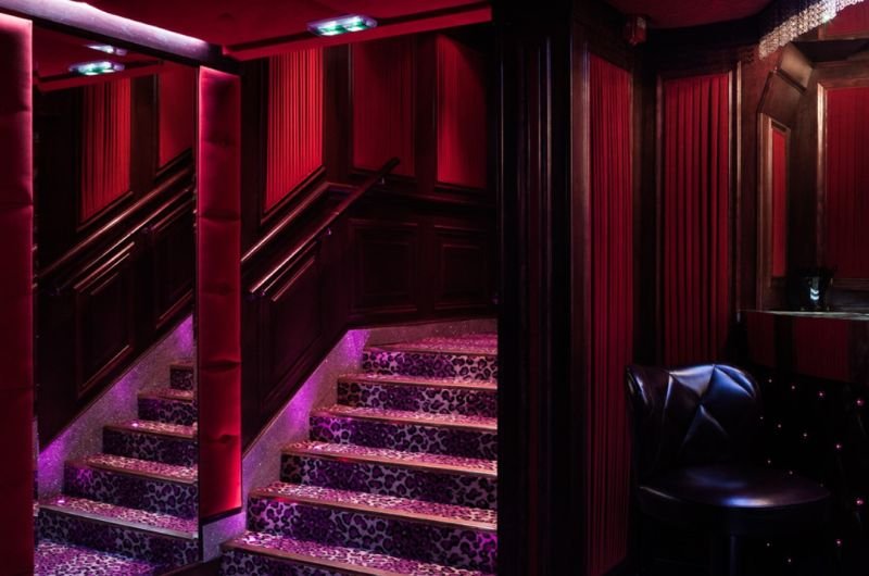 pink paradise night club parigi